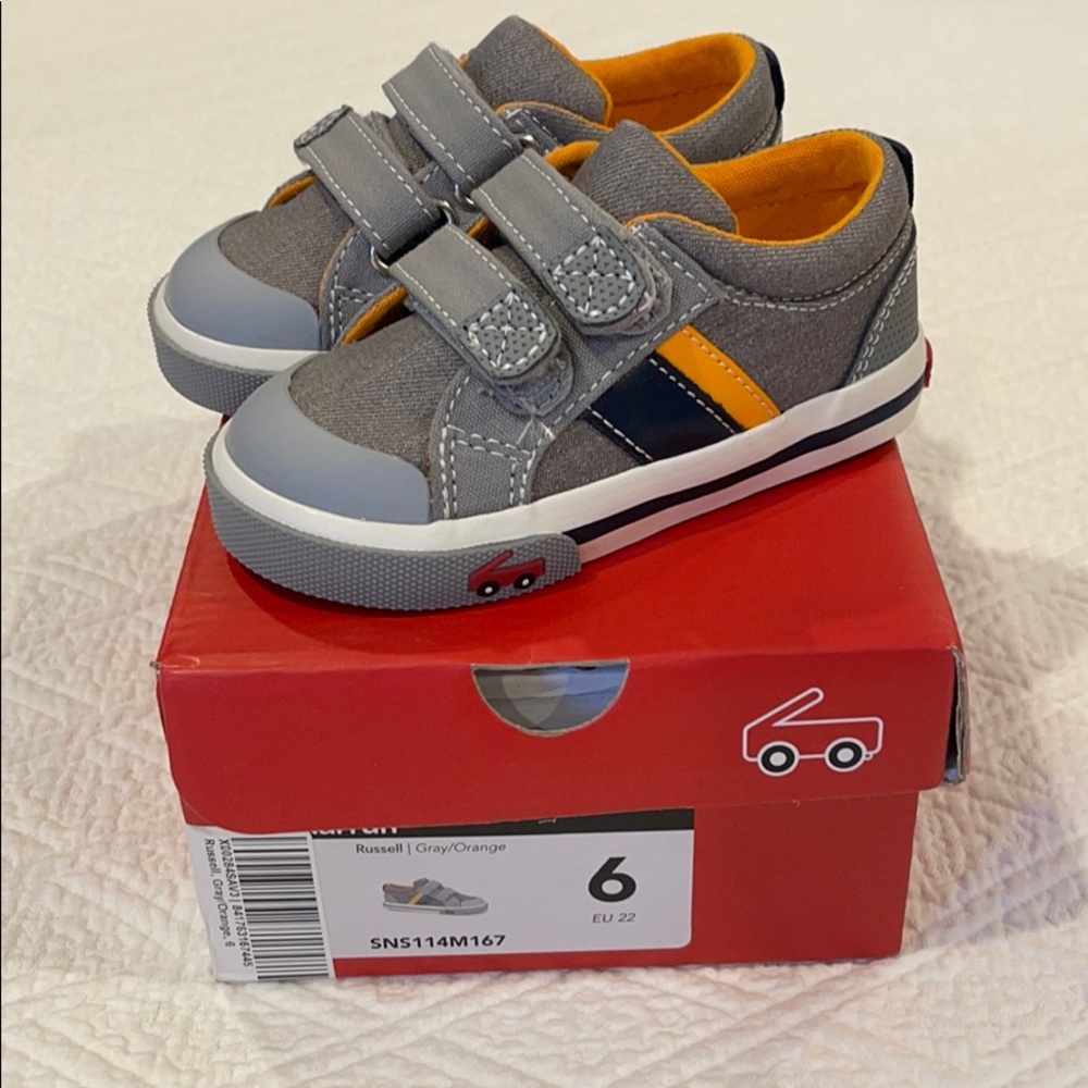New See Kai Run Toddler Boys Shoes - Size 6